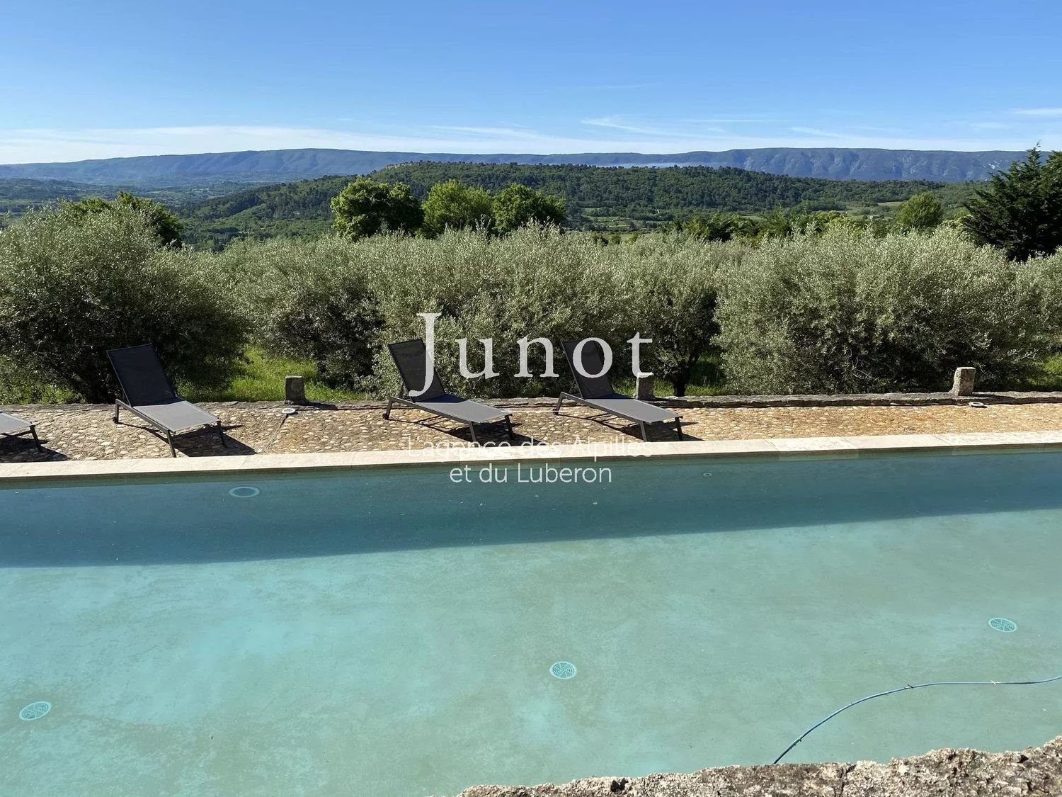 Maison à louer, 250m², Gordes