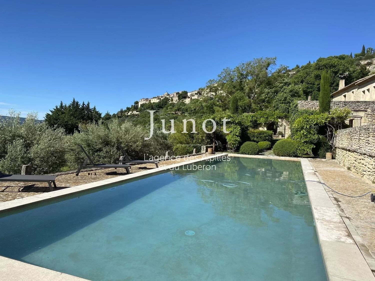 Maison à louer, 250m², Gordes