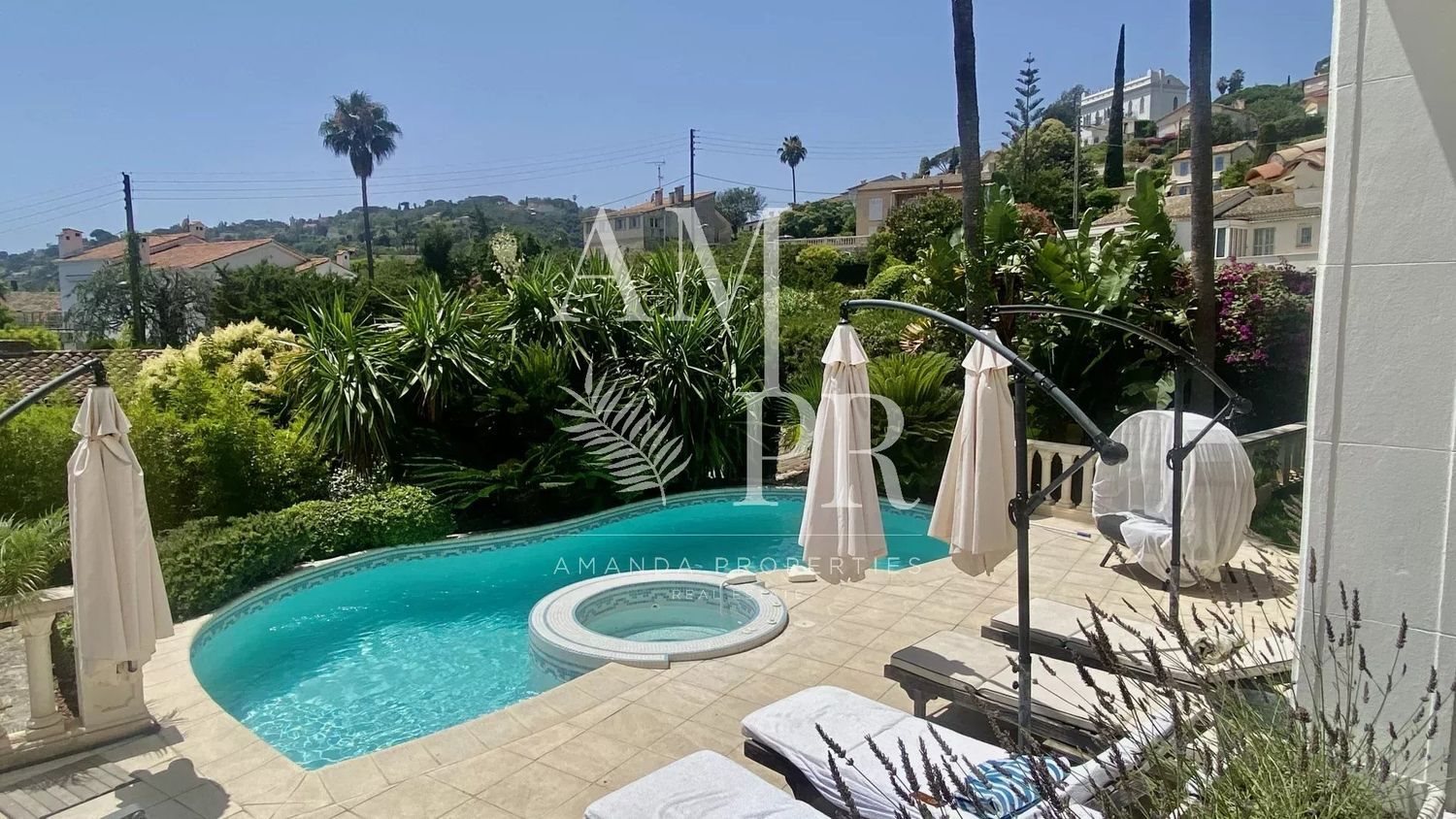 Maison à louer, 230m², Vallauris