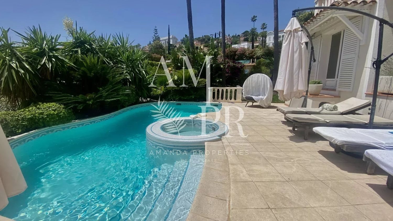 Maison à louer, 230m², Vallauris