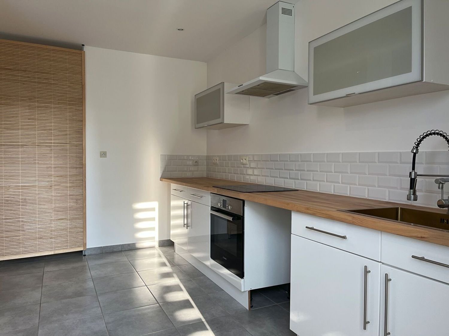 Maison à louer, 94m², Oyré