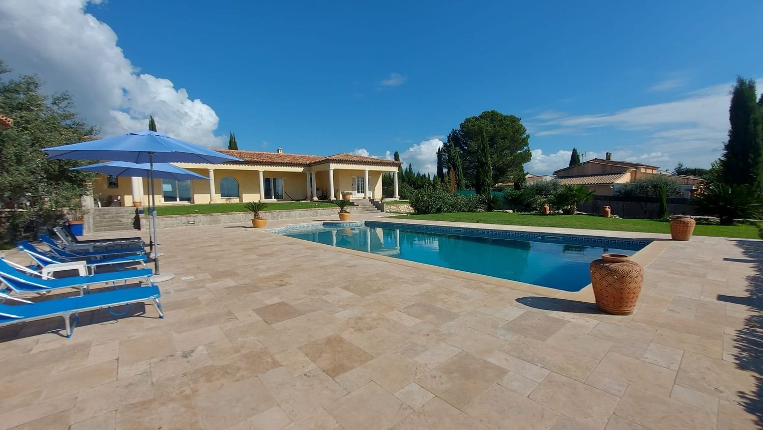 Maison à vendre, 370m², Trans-en-Provence