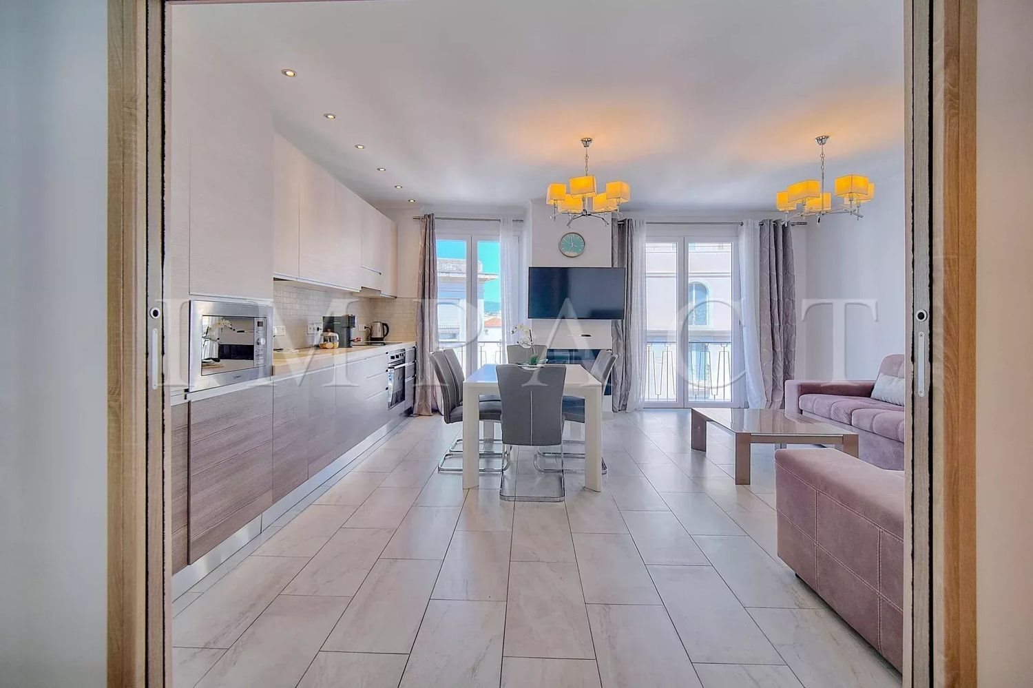 Appartement à louer, 65m², Cannes