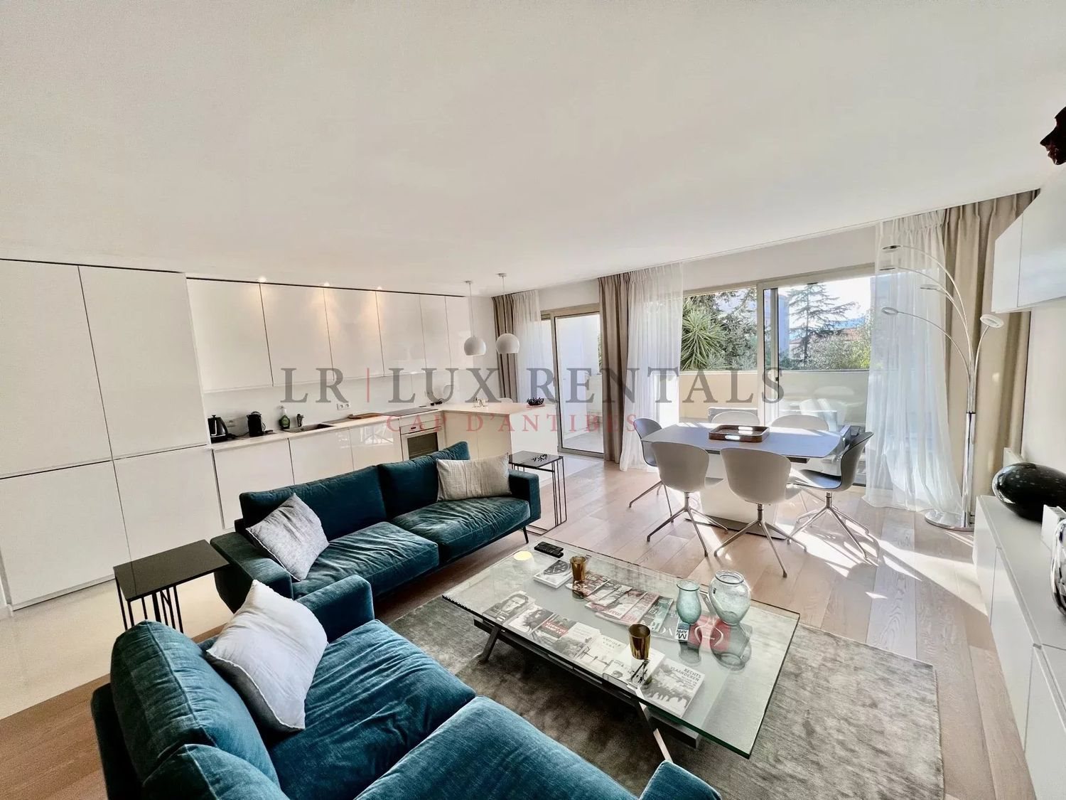 Appartement à louer, 70m², Antibes