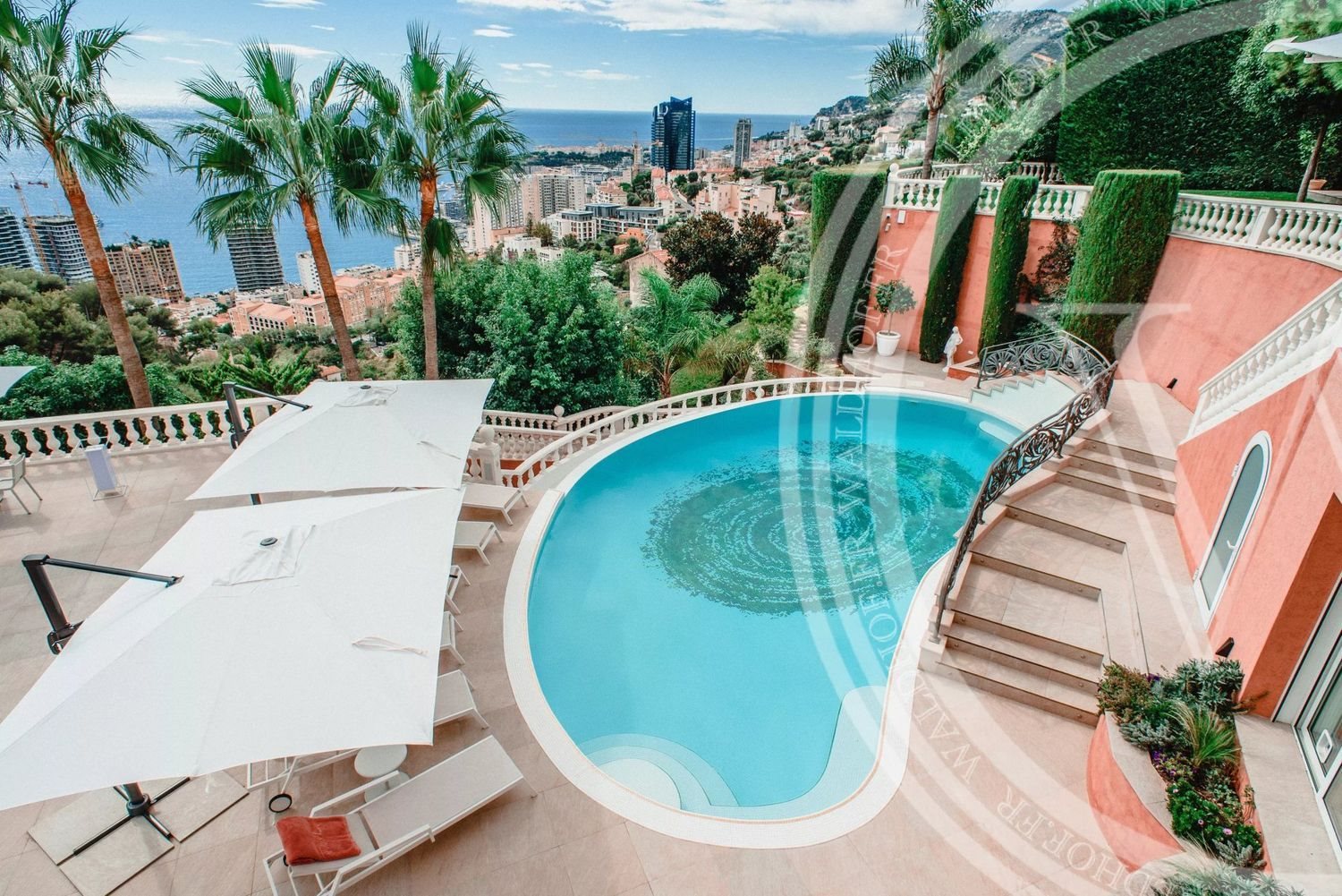 Maison à louer, 800m², Roquebrune-Cap-Martin