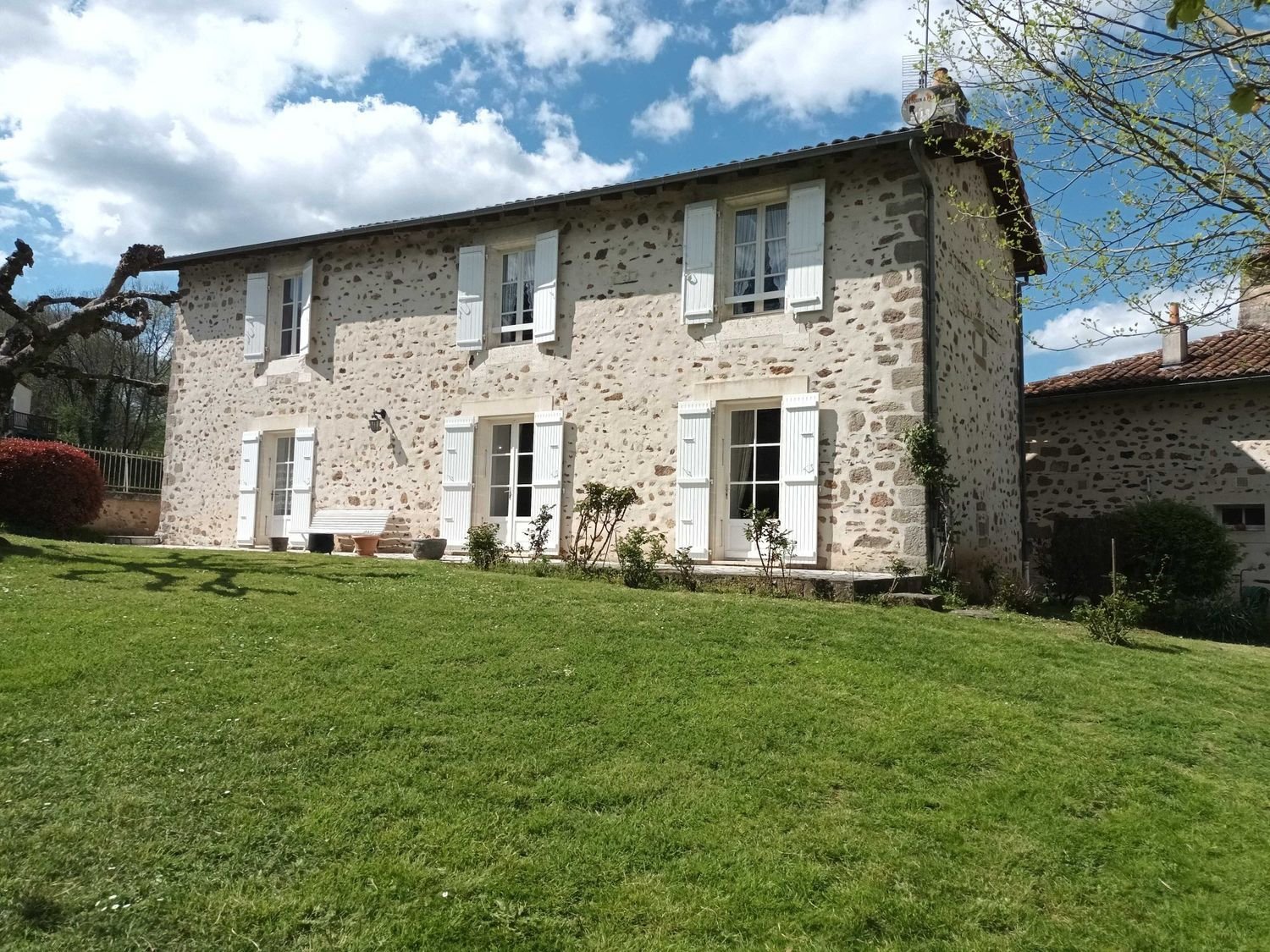 Maison à vendre, 170m², Chasseneuil-sur-Bonnieure