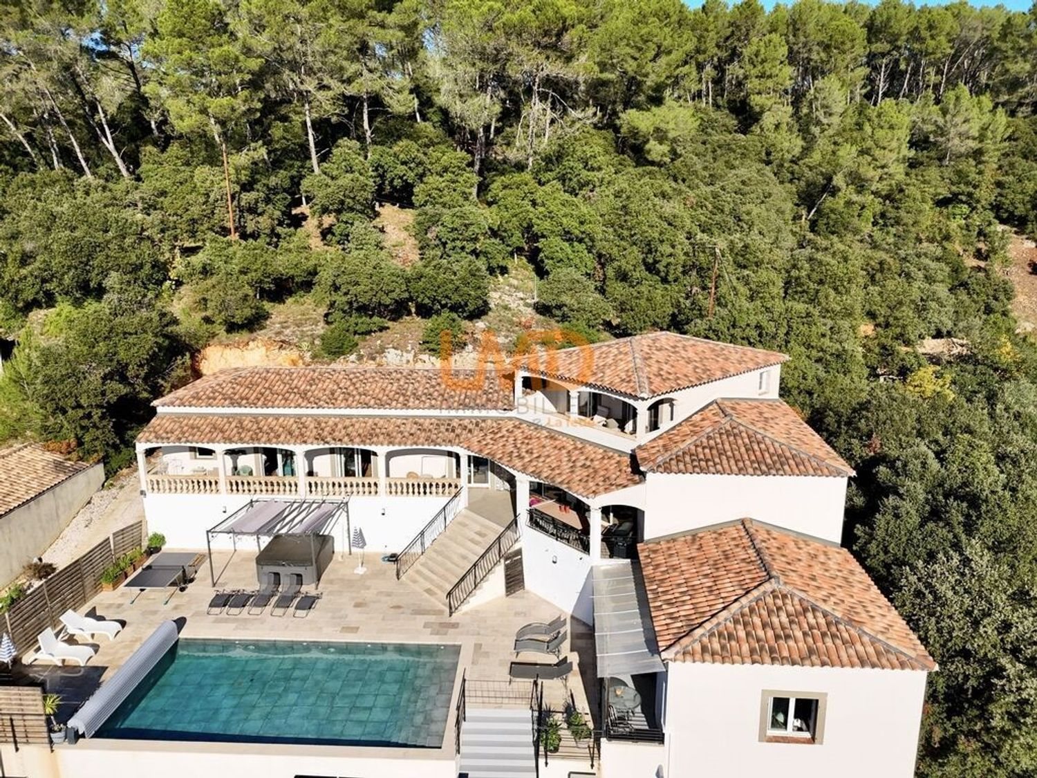 Maison à vendre, 370m², Pignans