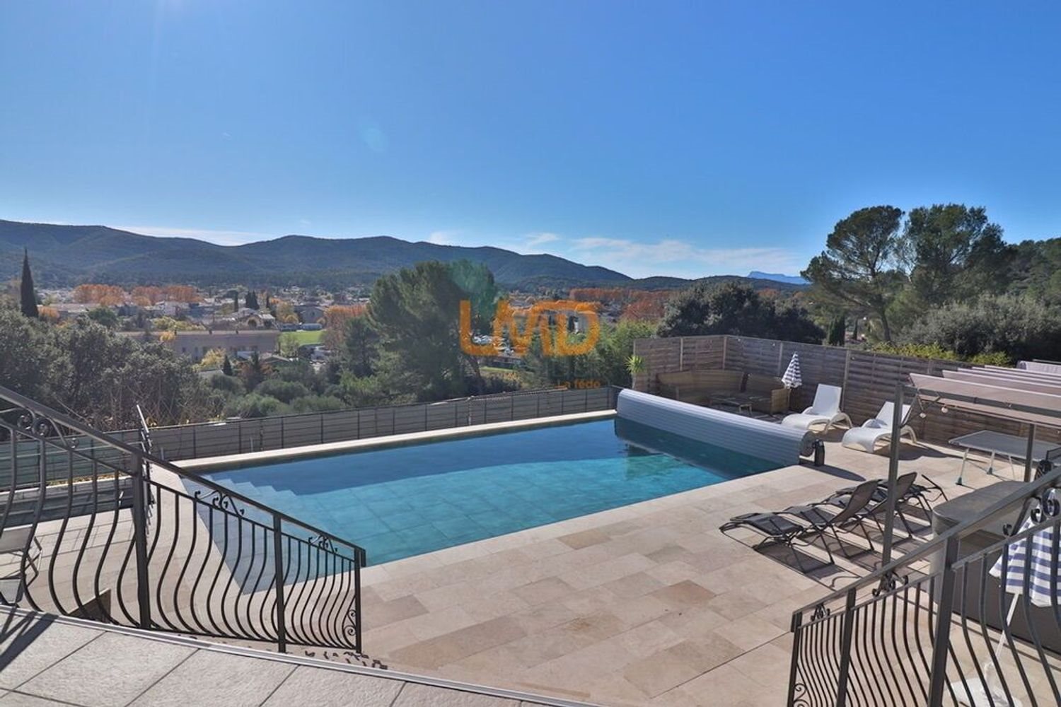 Maison à vendre, 370m², Pignans