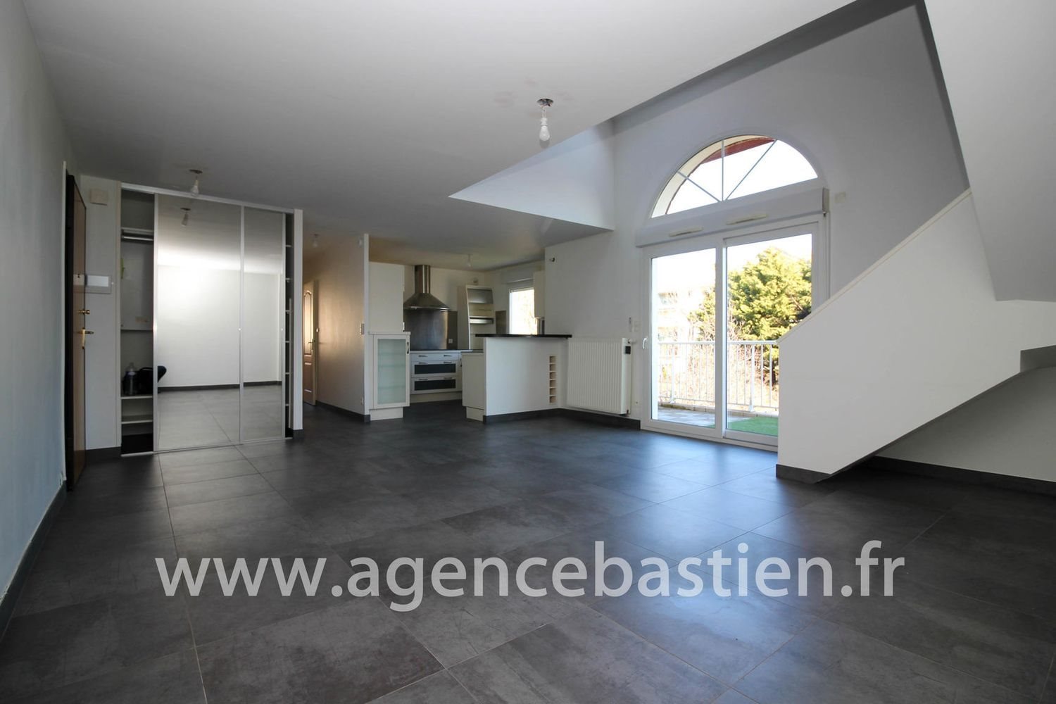 Appartement à vendre, 97m², Cessy