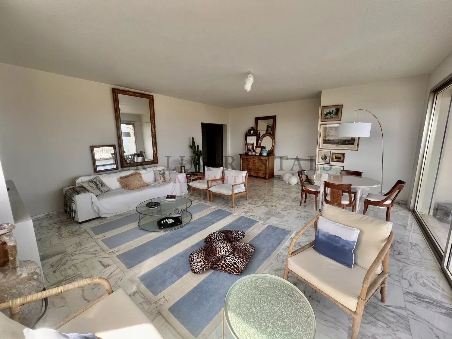 Appartement à louer, 120m², Antibes