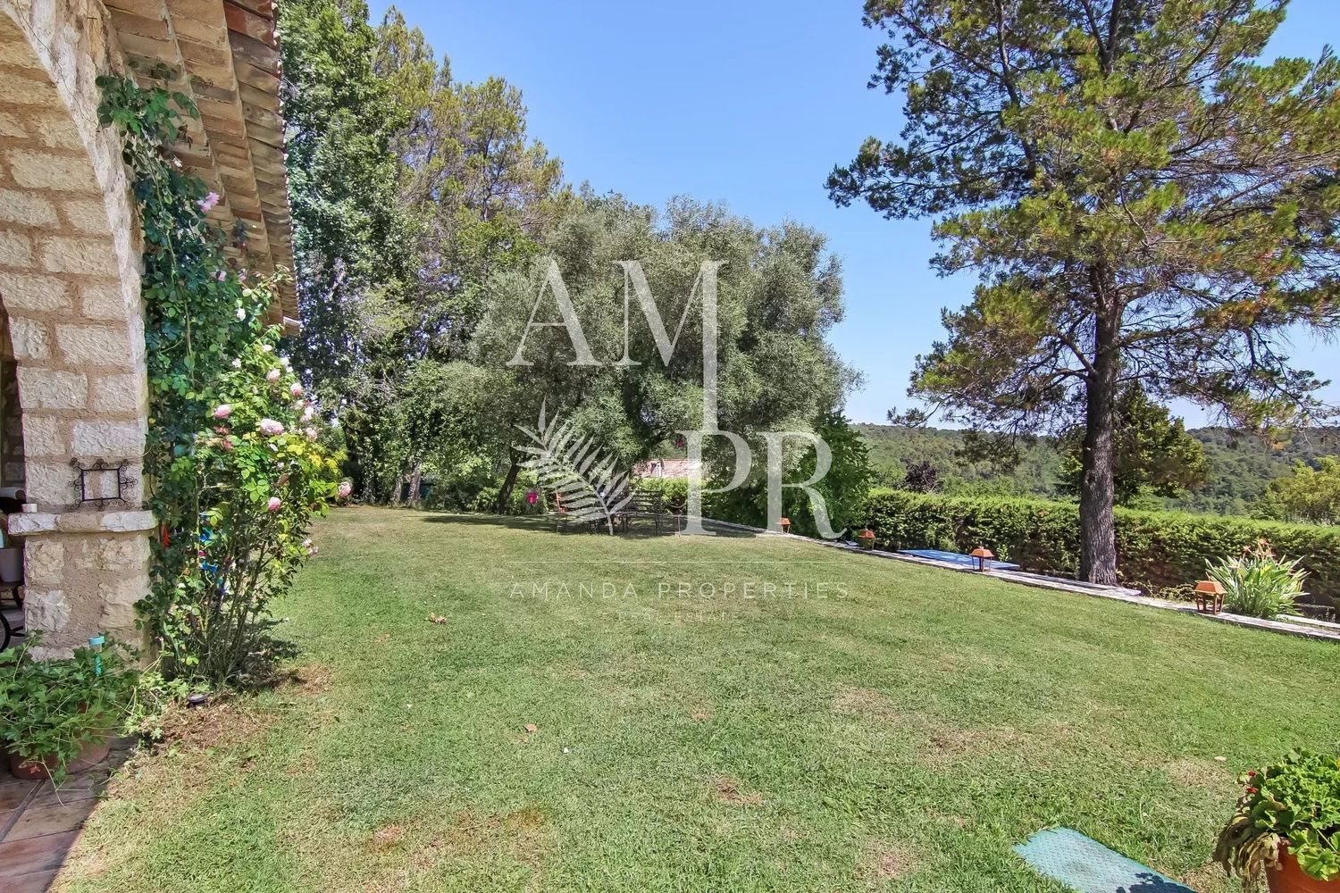 Maison à louer, 200m², Tourrettes-sur-Loup