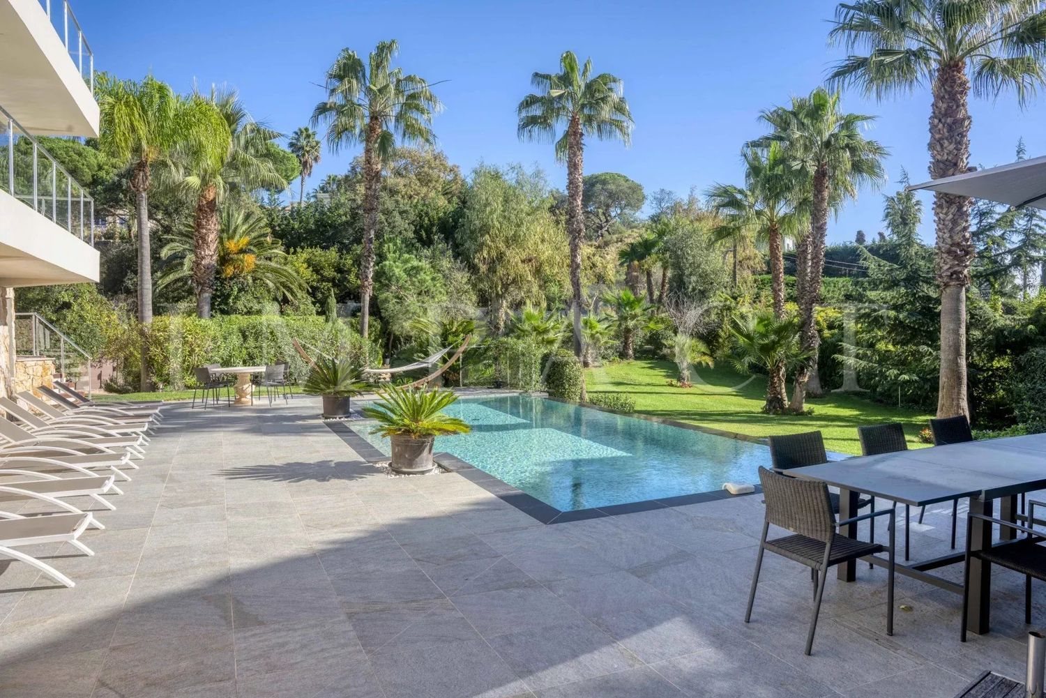 Maison à louer, 223m², Cannes
