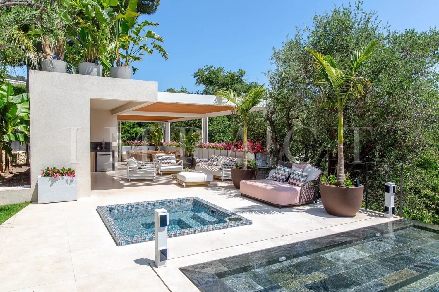 Maison à louer, 420m², Le Cannet