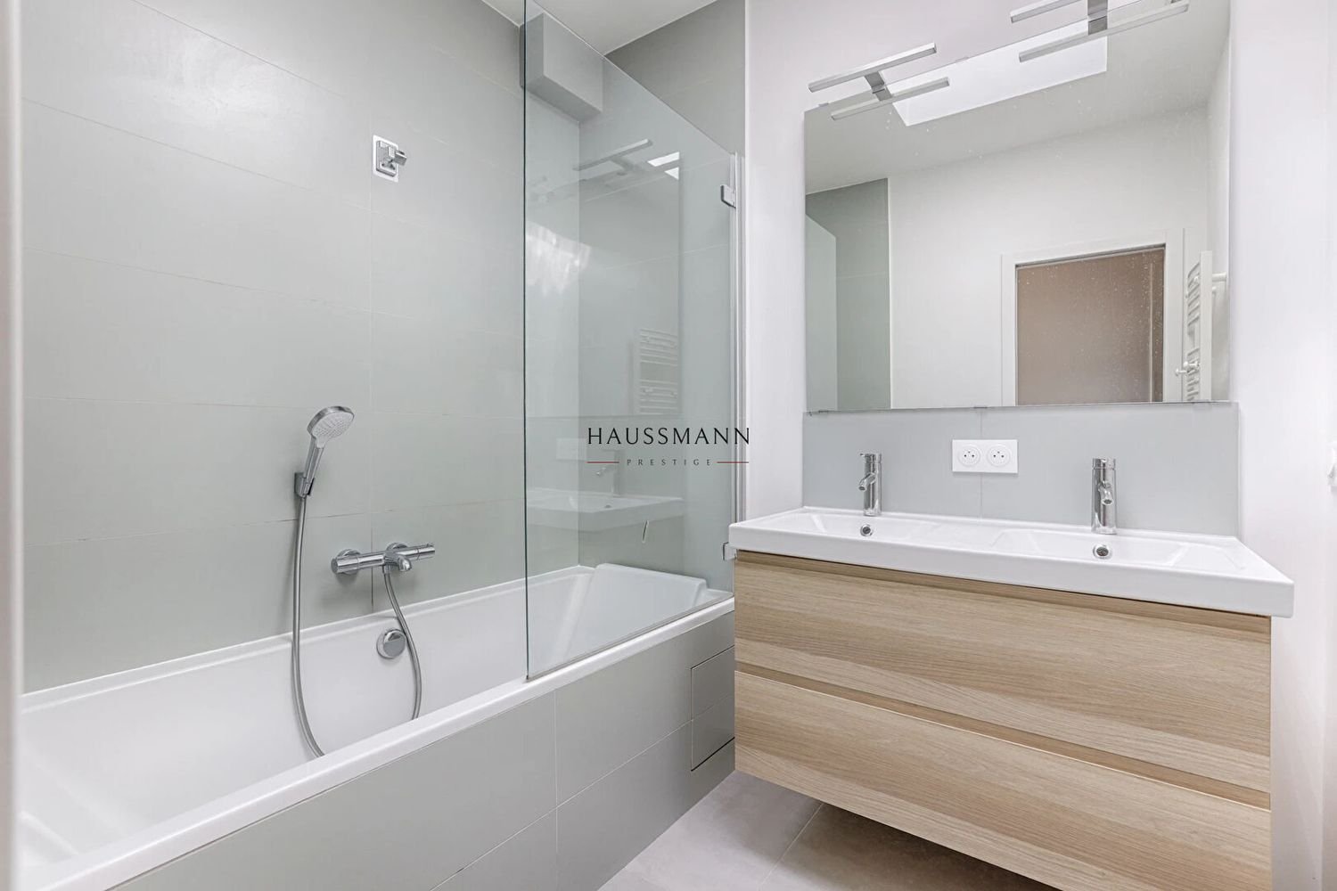 Appartement à louer, 111m², Neuilly-sur-Seine