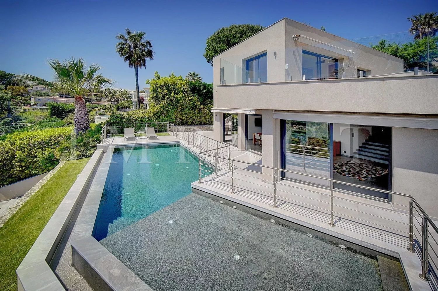 Maison à louer, 230m², Vallauris