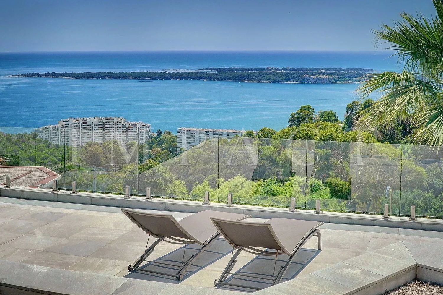 Maison à louer, 230m², Vallauris