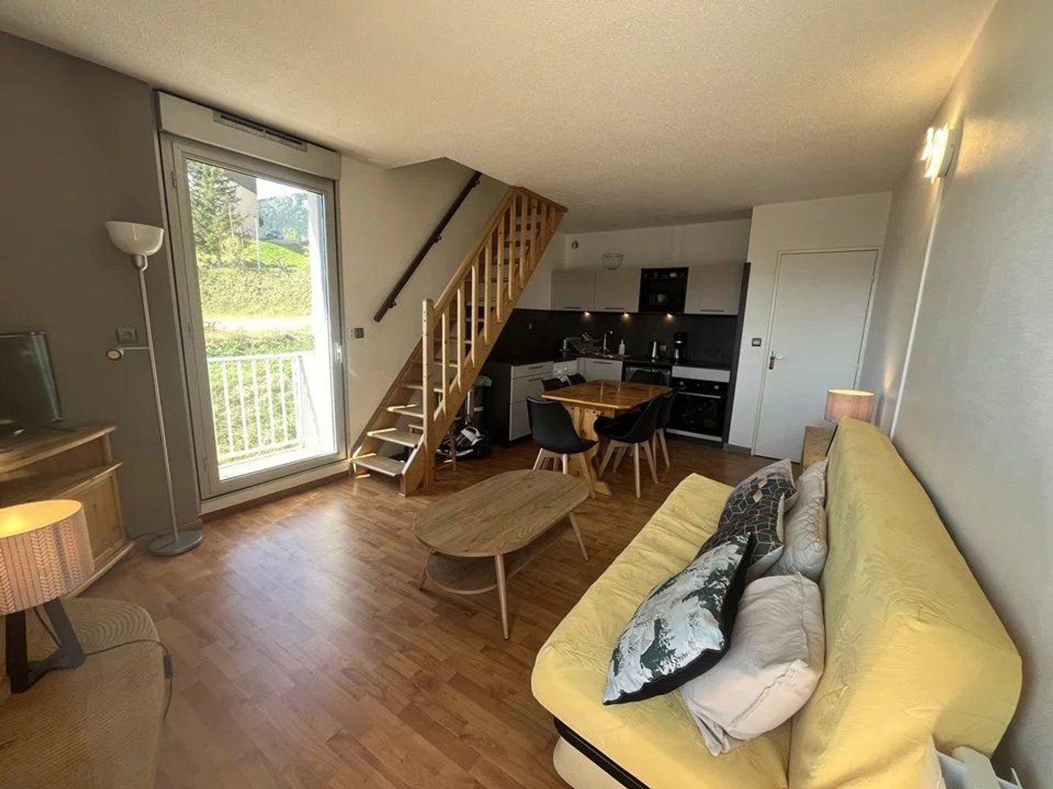 Appartement à louer, 45m², La Cluse-et-Mijoux