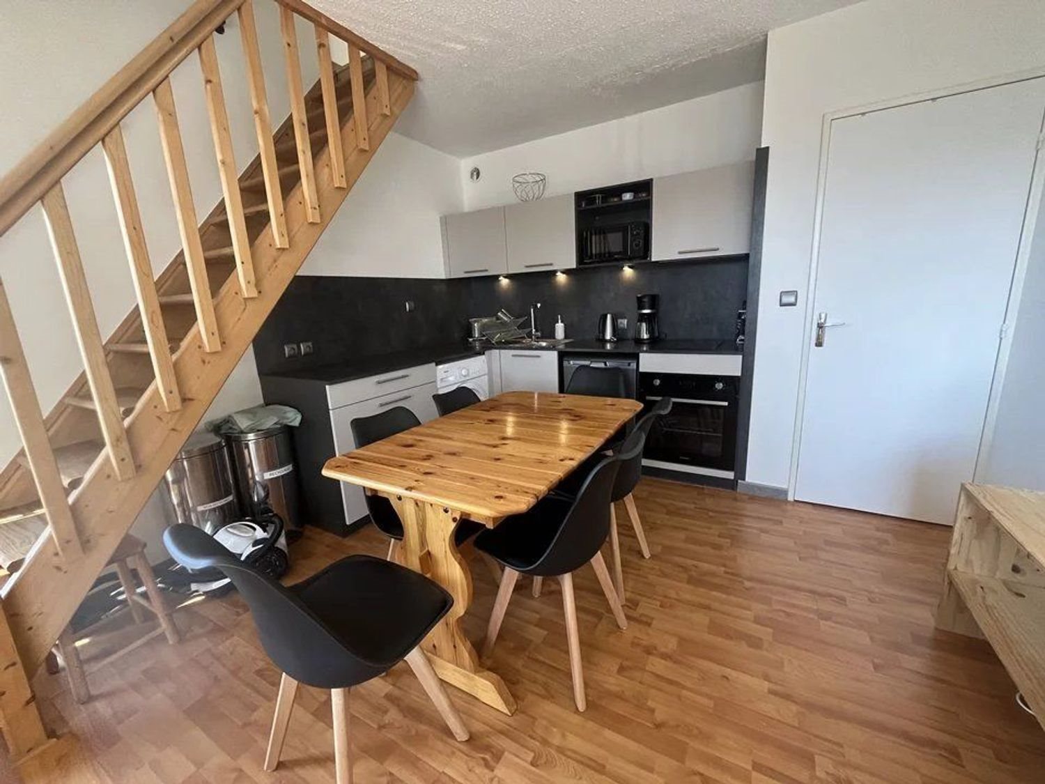 Appartement à louer, 45m², La Cluse-et-Mijoux