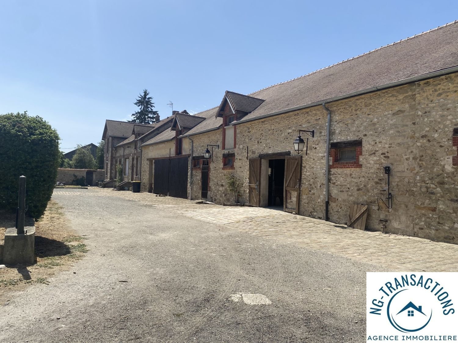 Maison à vendre, 230m², Clos-Fontaine