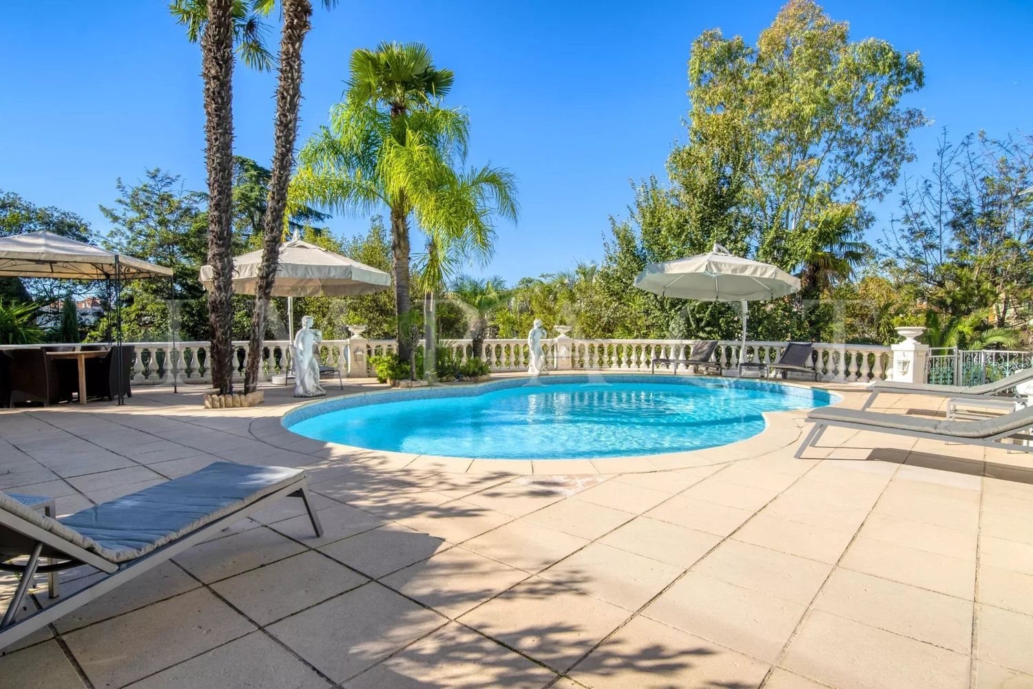 Maison à louer, 300m², Cannes