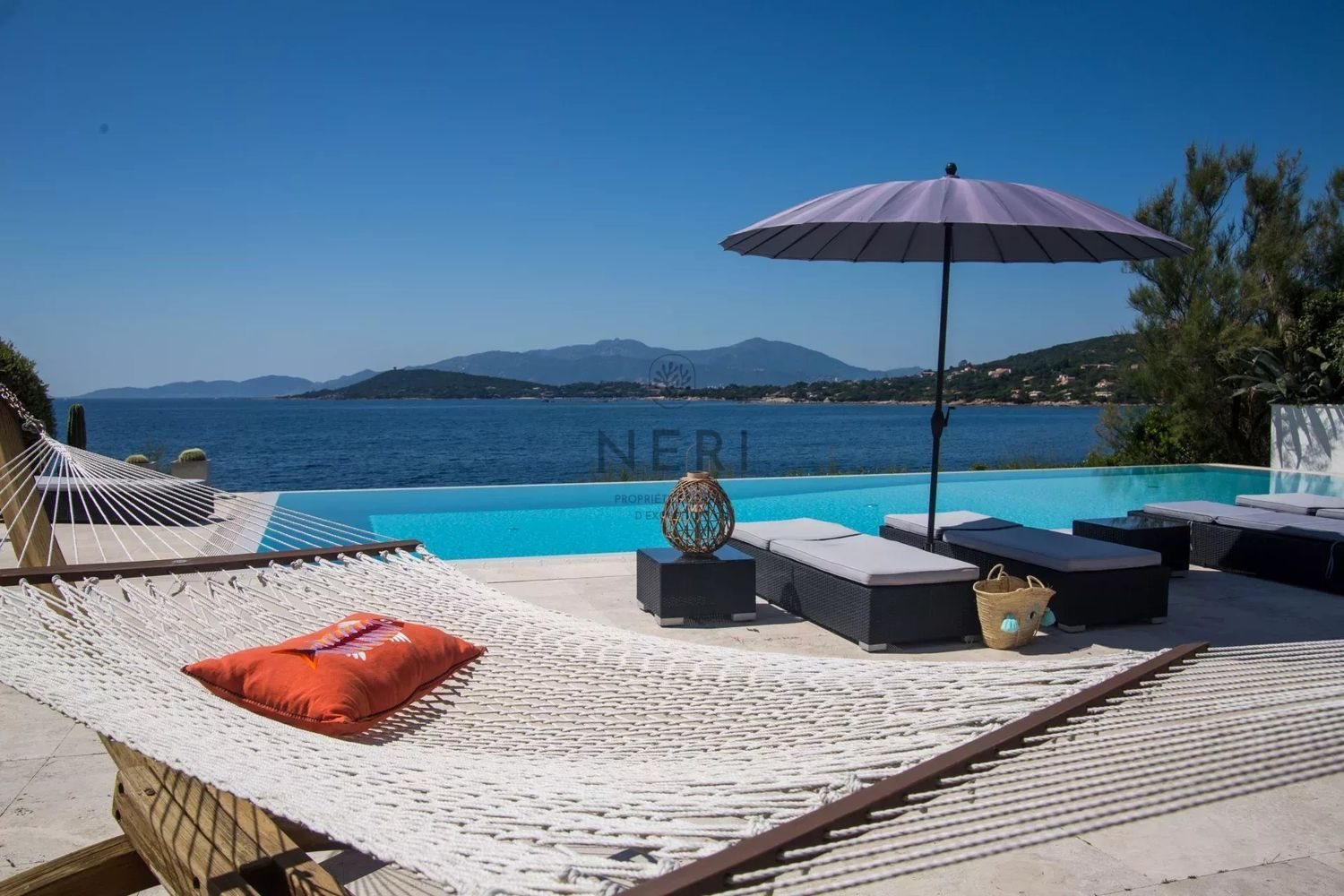 Maison à louer, 360m², Coti-Chiavari