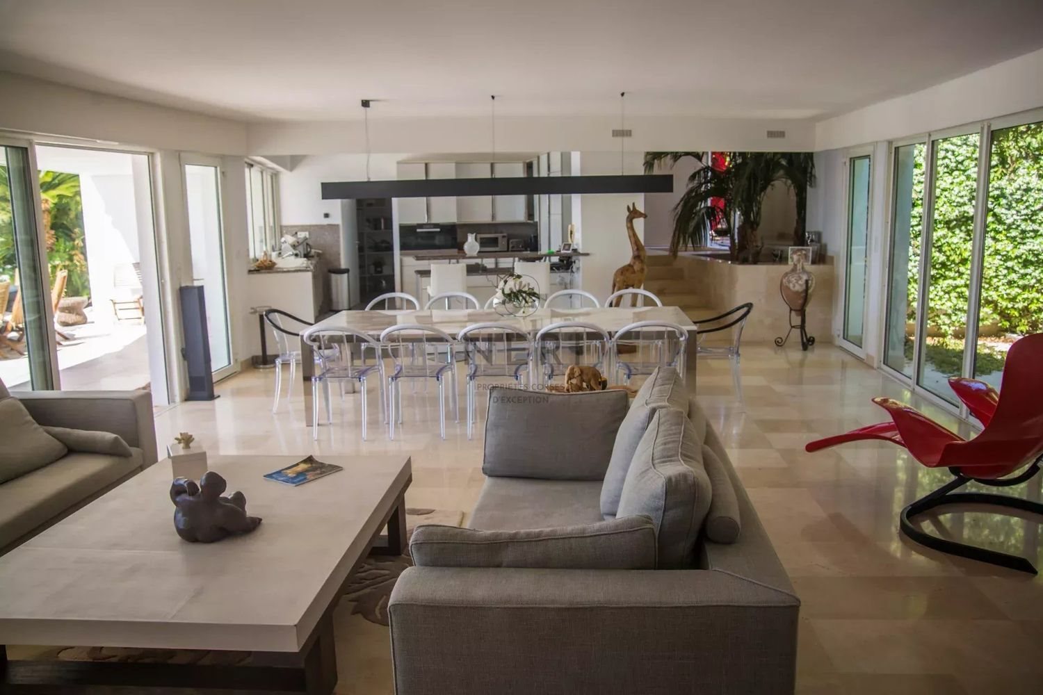 Maison à louer, 360m², Coti-Chiavari