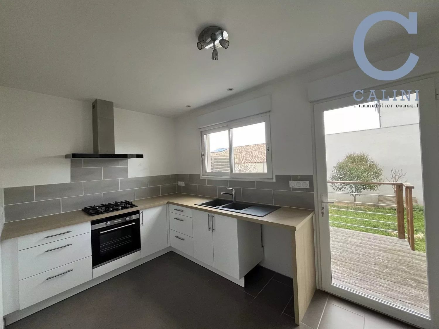 Maison à vendre, 94m², Saint-Geniès-de-Malgoirès