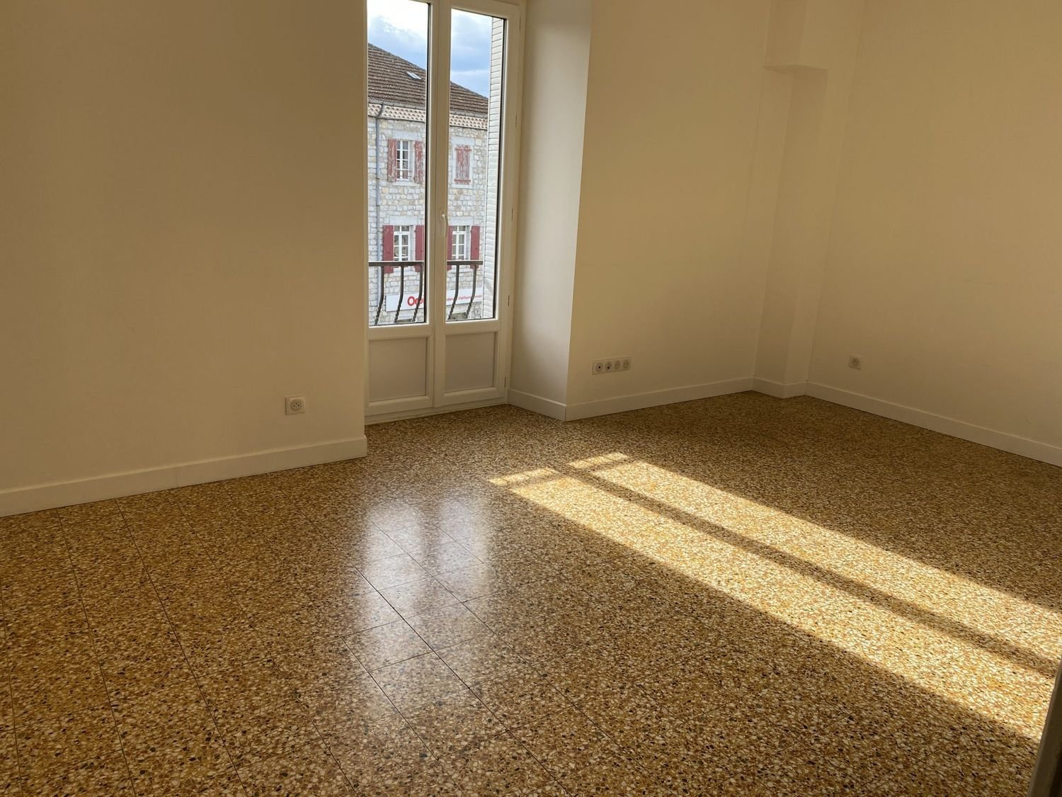 Appartement à louer, 66m², Ruoms