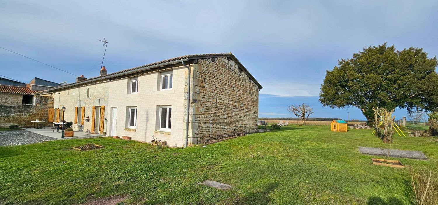 Maison à vendre, 140m², La Roche-Rigault