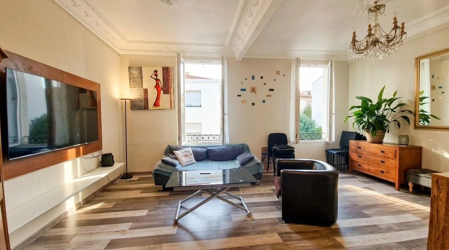 Appartement à louer, 64m², Nice