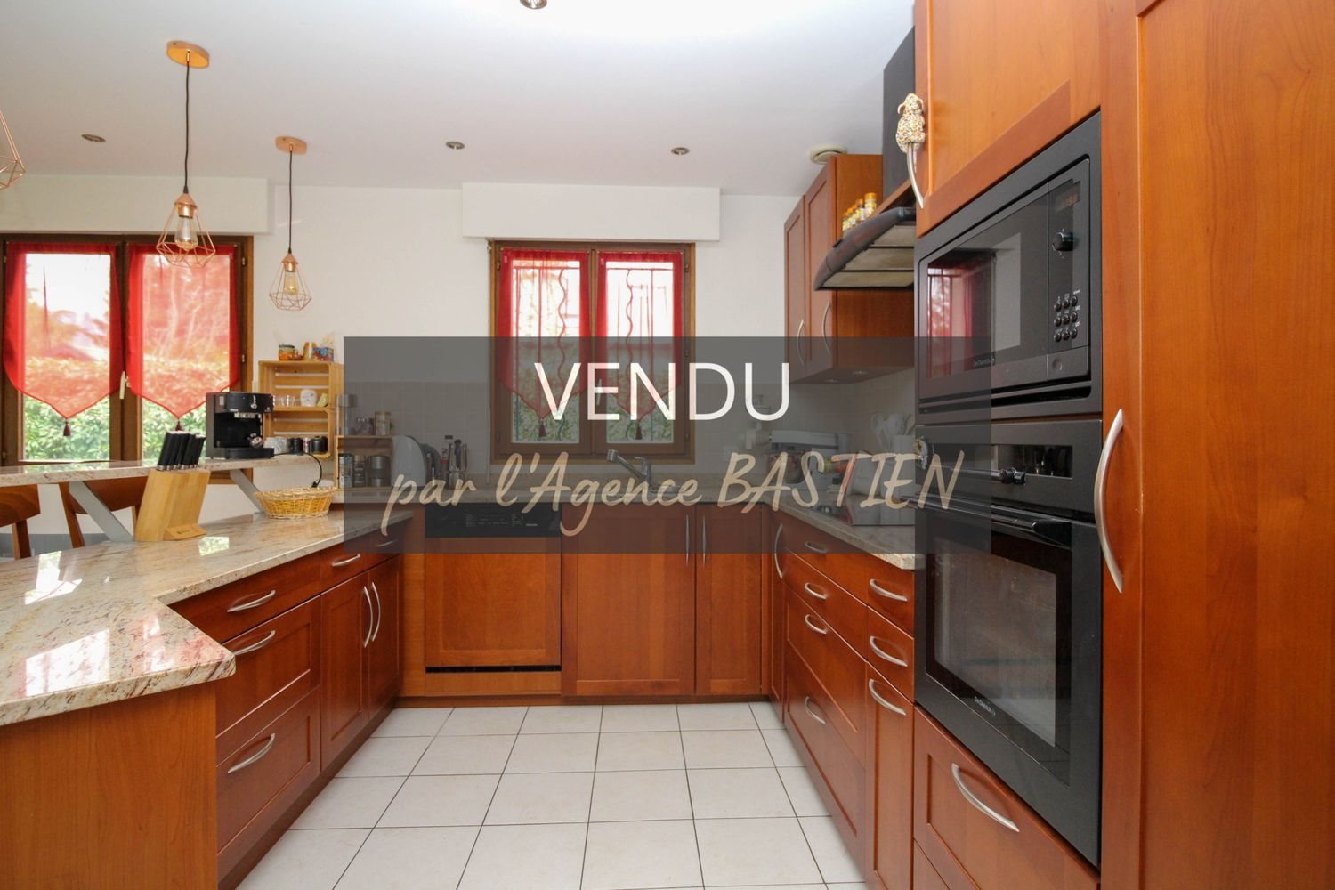 Maison à vendre, 233m², Divonne-les-Bains