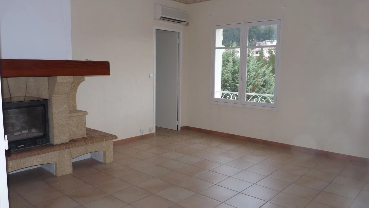 Maison à louer, 117m², Roquevaire
