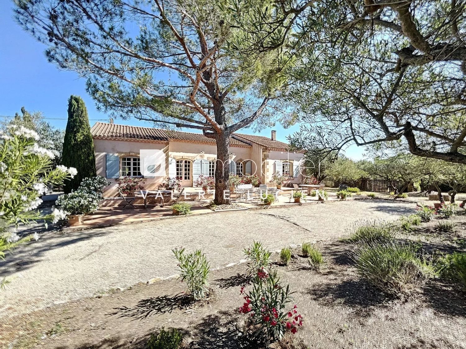 Maison à louer, 180m², Saint-Rémy-de-Provence