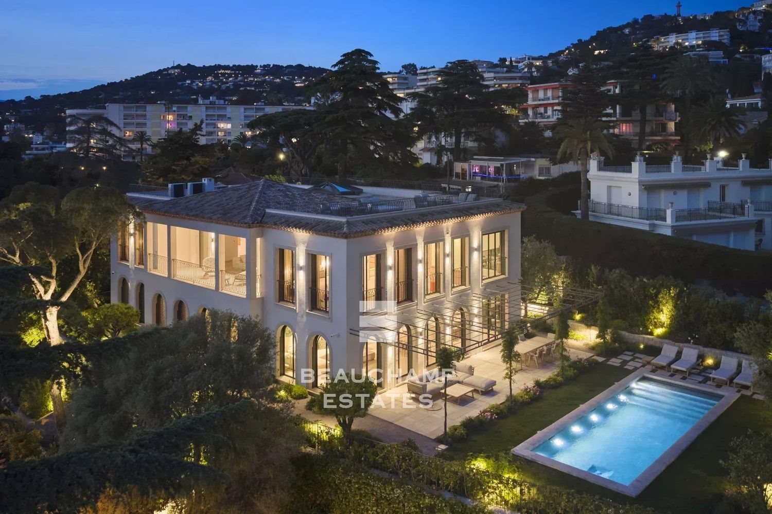 Maison à louer, 780m², Cannes