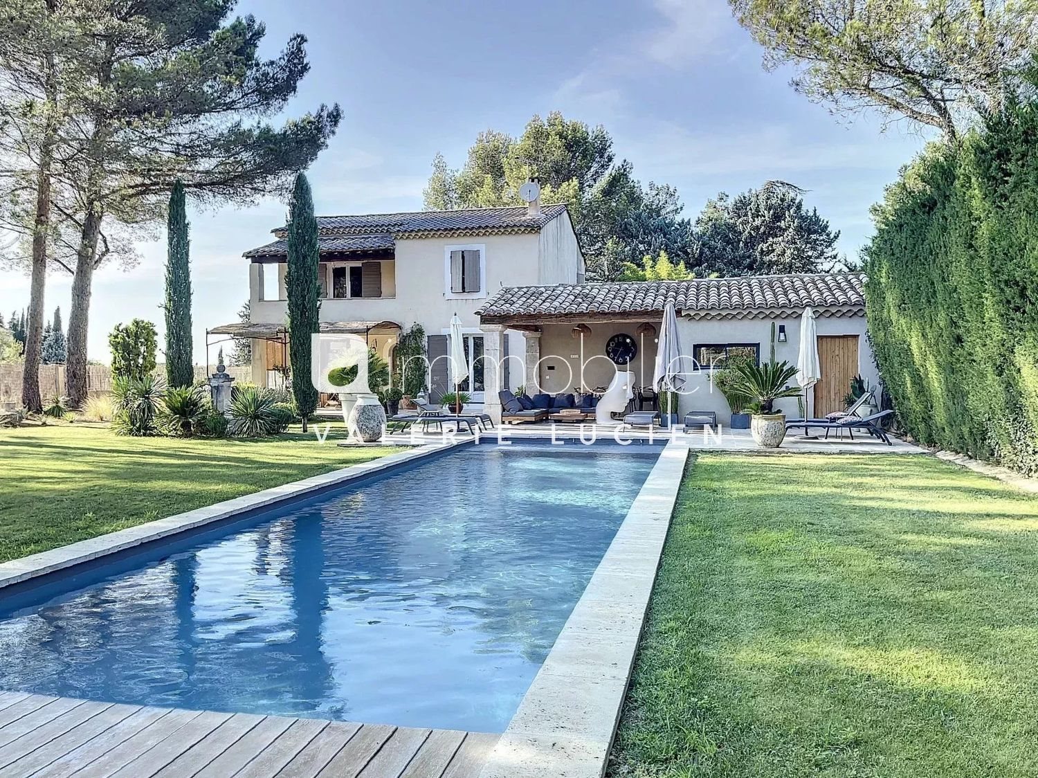 Maison à louer, 160m², Eygalières