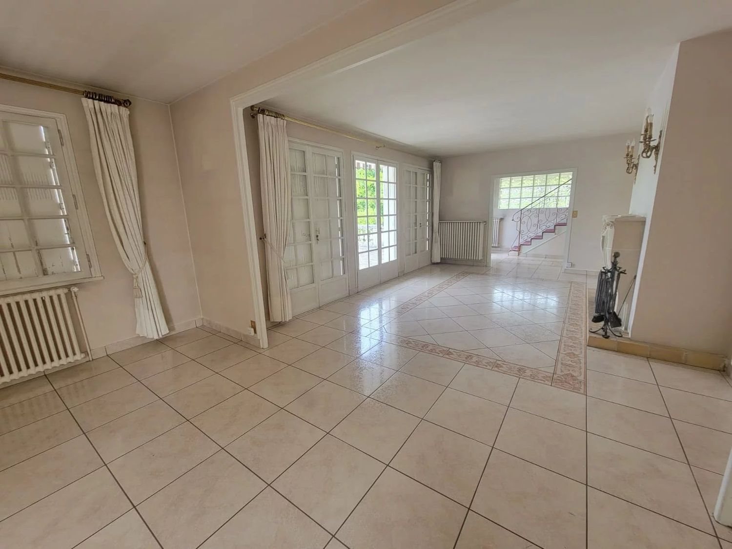 Maison à vendre, 238m², Varennes-Vauzelles