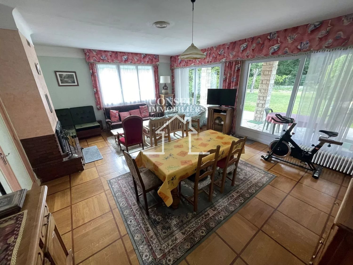 Maison à vendre, 219m², Saint-Julien-du-Sault