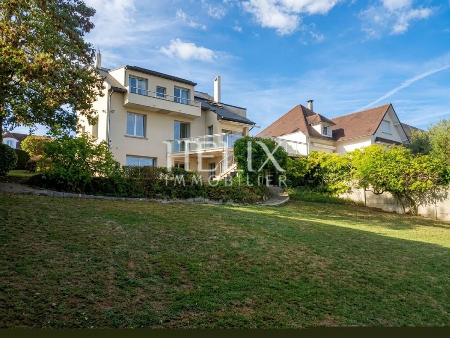 Maison à vendre, 201m², Le Mesnil-le-Roi