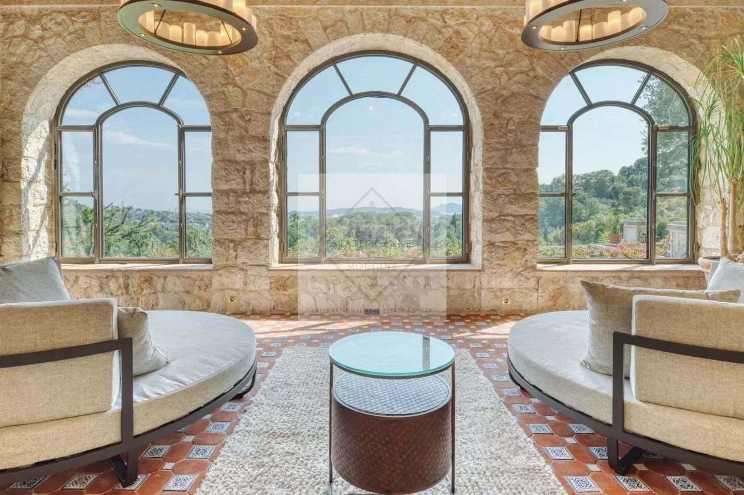 Maison à louer, 1540m², Mougins