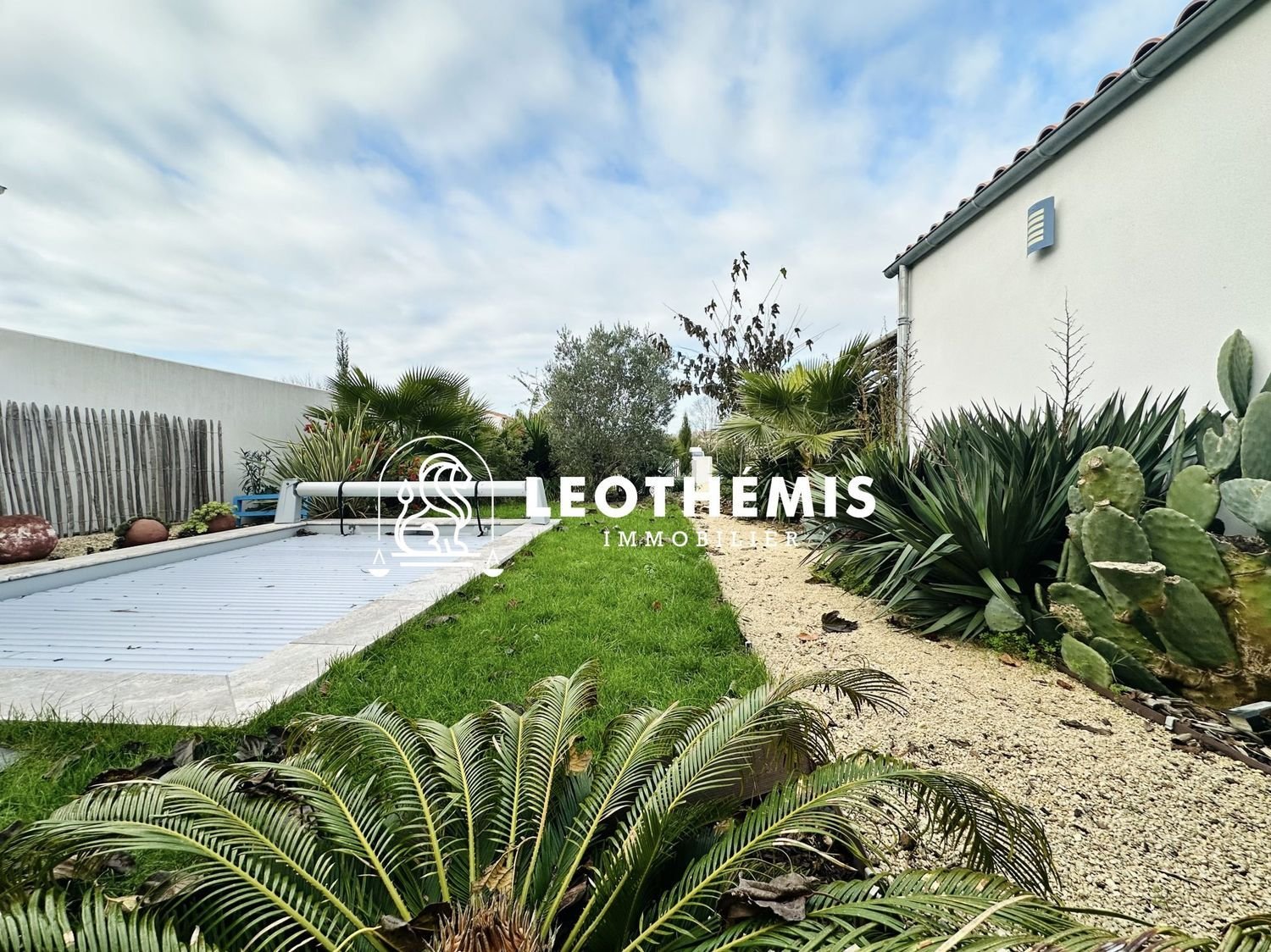 Maison à vendre, 137m², Saint-Just-Luzac