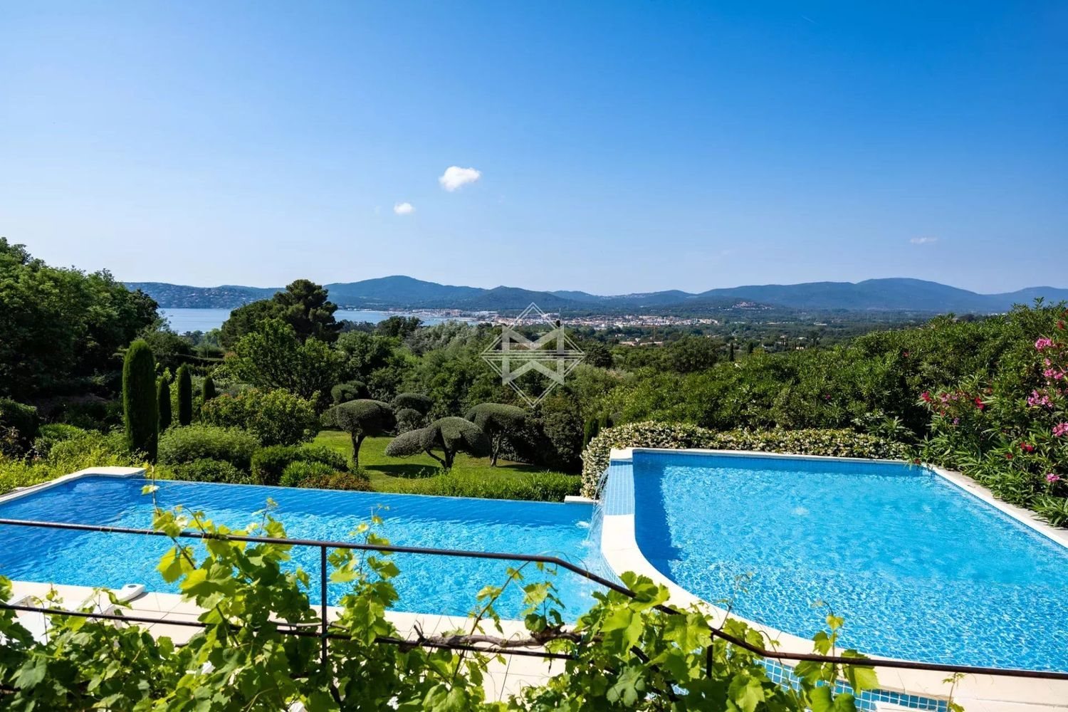 Maison à louer, 250m², Sainte-Maxime
