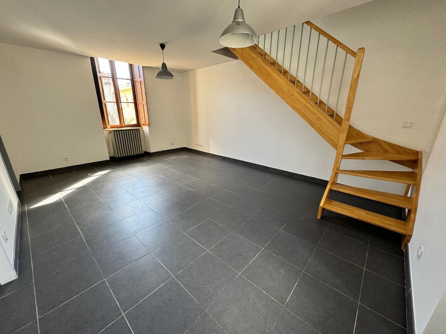 Appartement à louer, 92m², Nîmes