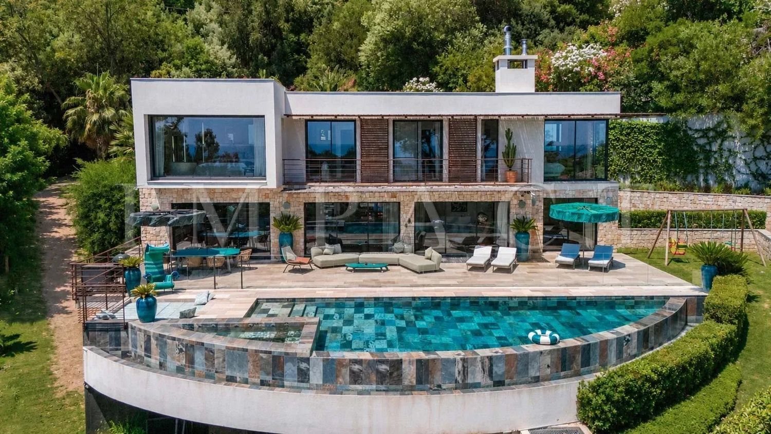 Maison à louer, 420m², Vallauris