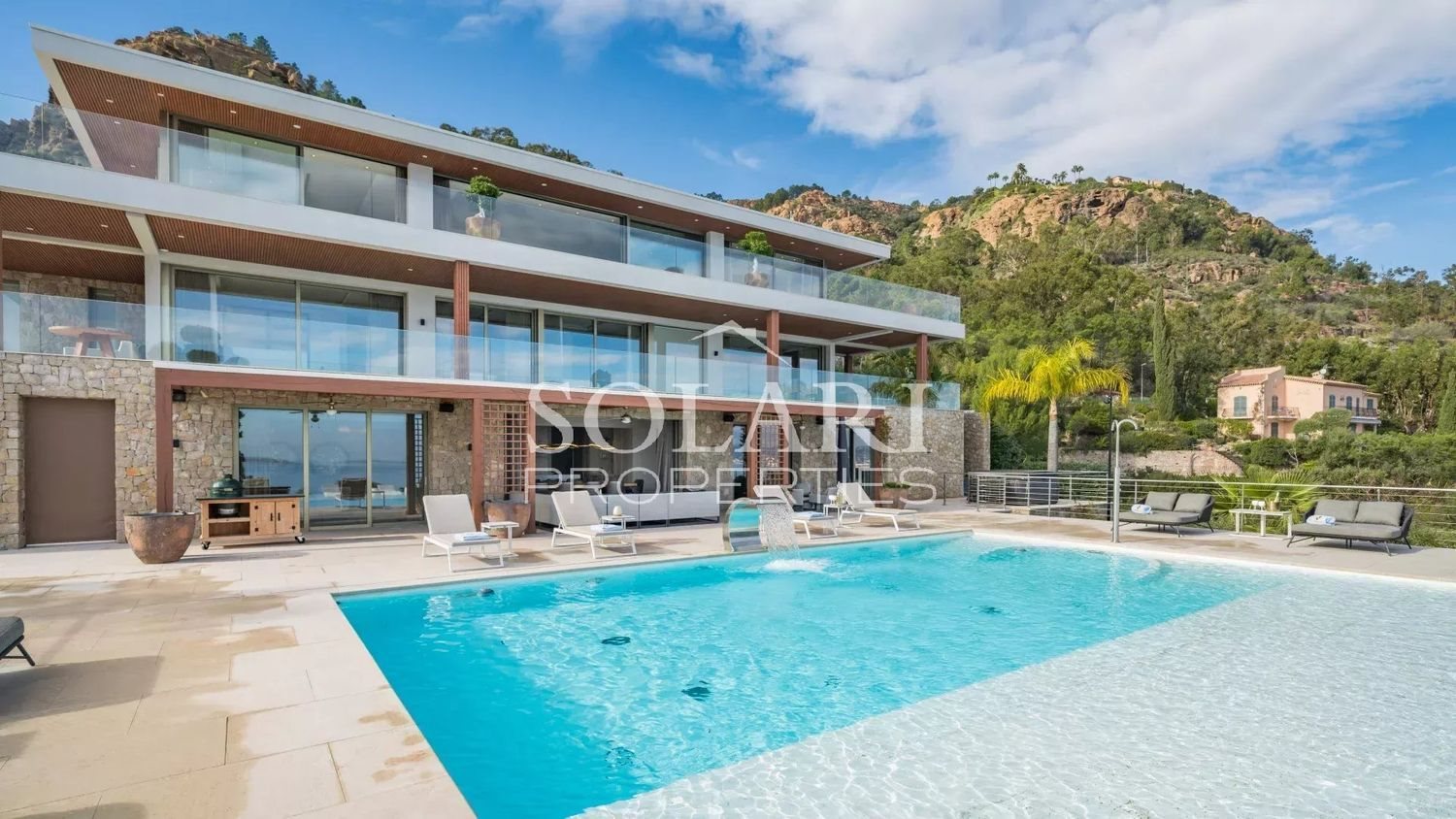 Maison à louer, 700m², Théoule-sur-Mer