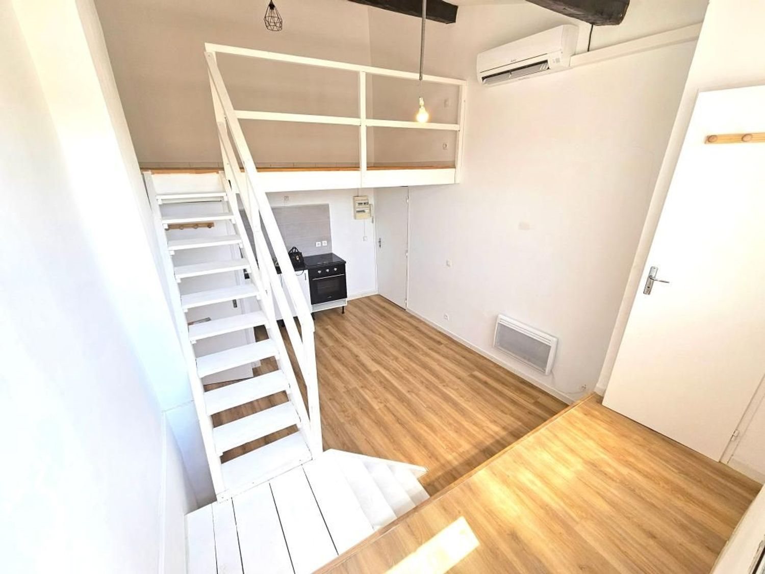 Appartement à louer, 24m², Aubagne
