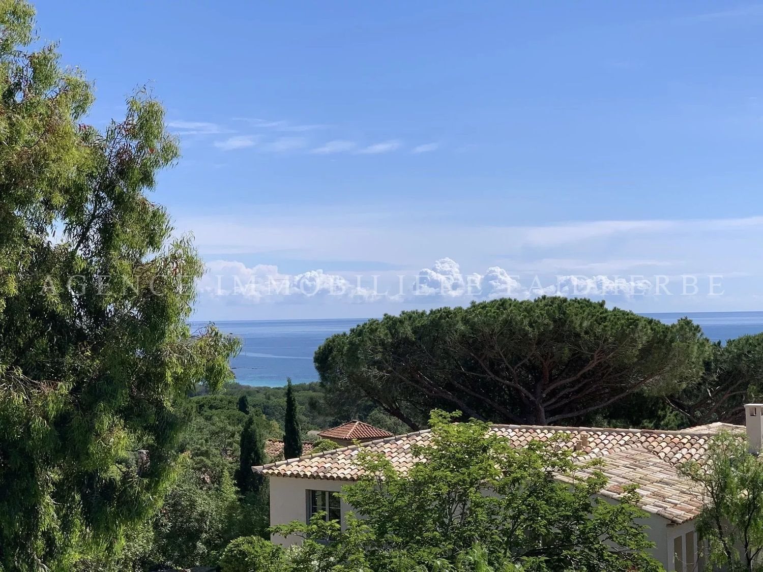 Maison à louer, 11m², Saint-Tropez