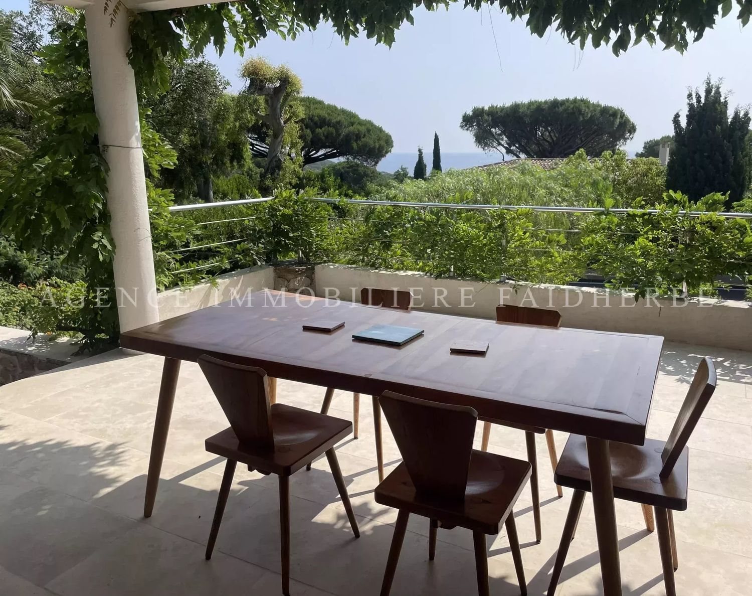 Maison à louer, 11m², Saint-Tropez