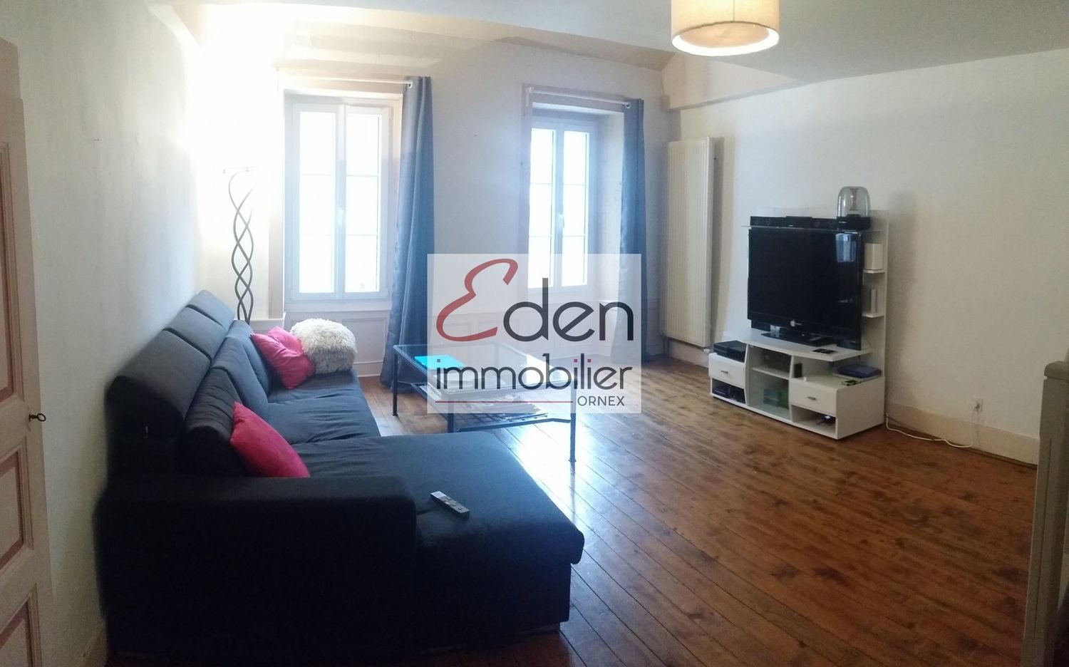 Appartement à louer, 92m², Gex