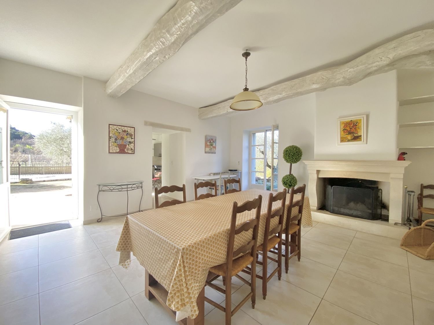 Maison à louer, 145m², Entrechaux