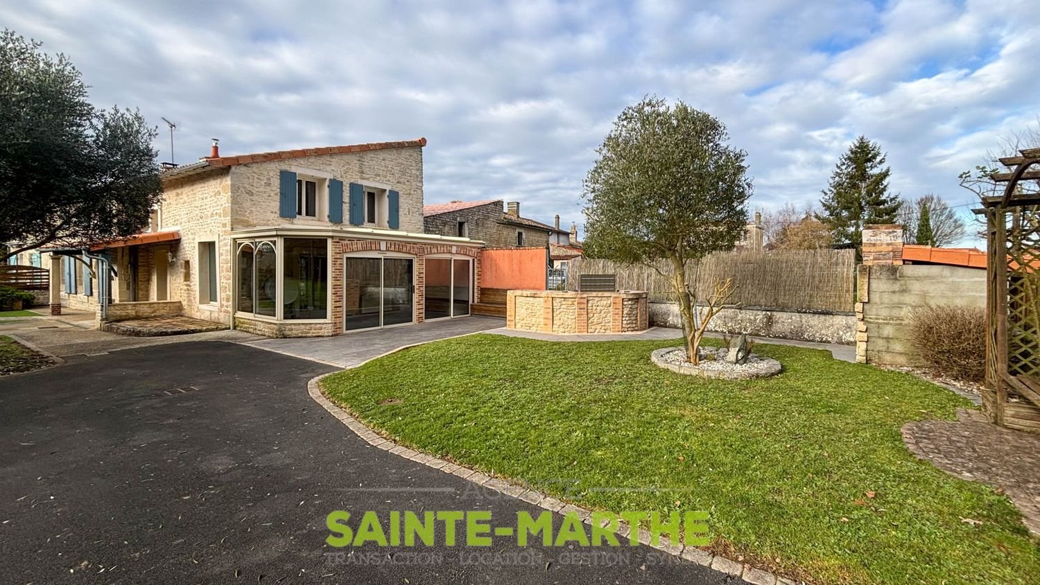 Maison à louer, 183m², Villiers-en-Plaine